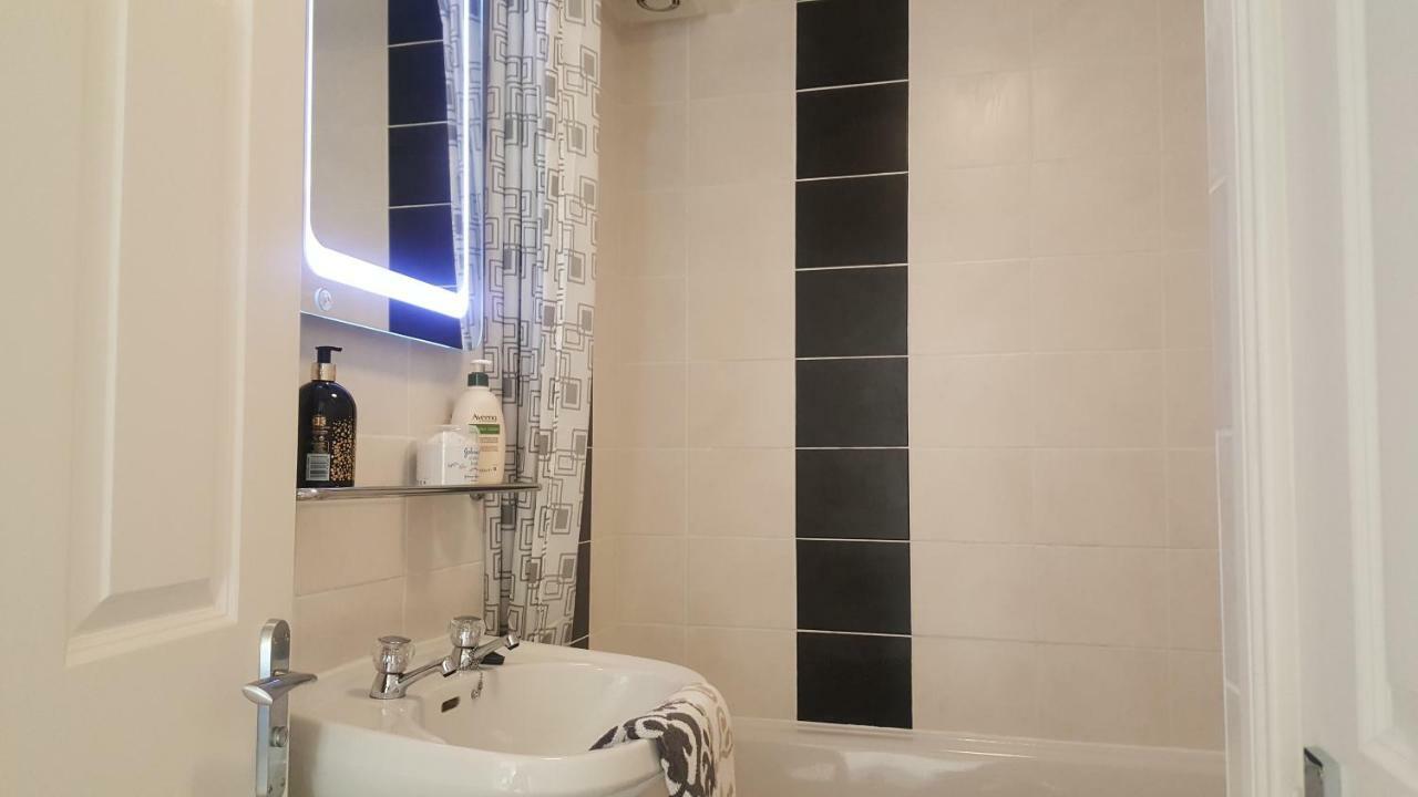 Queens Quarter Holiday Homes (Adults Only) Белфаст Экстерьер фото